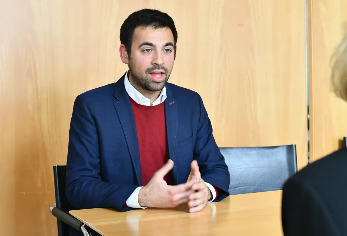 Als Parteipräsident wollte er die Regierung verklagen, nun besetzt er erneut eine Schlüsselrolle
